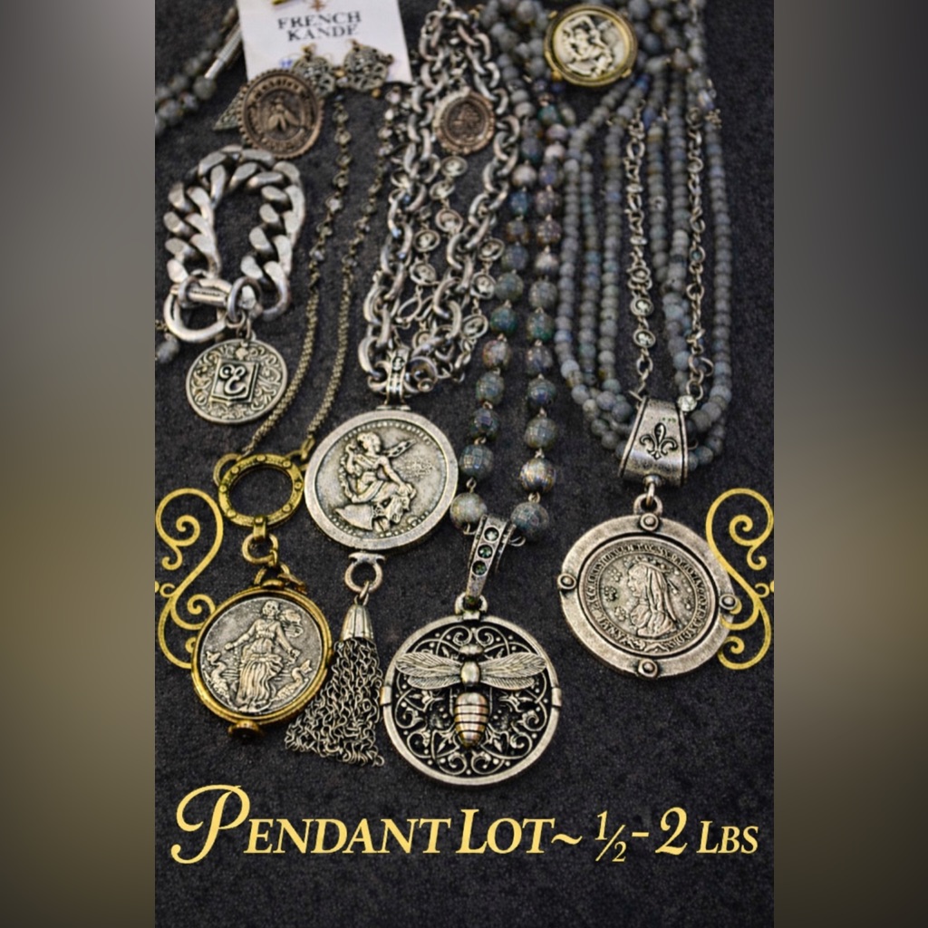 Unsearched Pendant Lot~ 1 Lb Mixed Vintage Mod Charms Necklace Pendants Resale